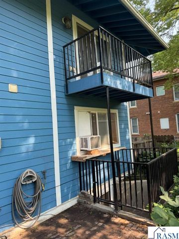 923 N 5th Street, Mankato, MN 56001
