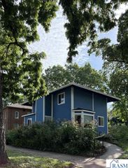 923 N 5th Street, Mankato, MN 56001