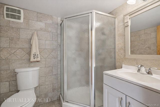 108 Lee Avenue, Babylon, NY 11702