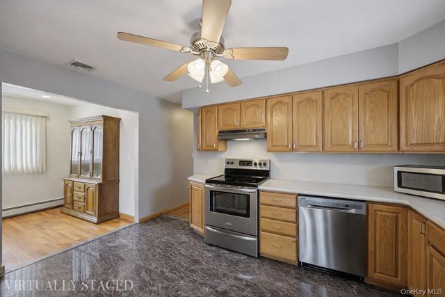 108 Lee Avenue, Babylon, NY 11702