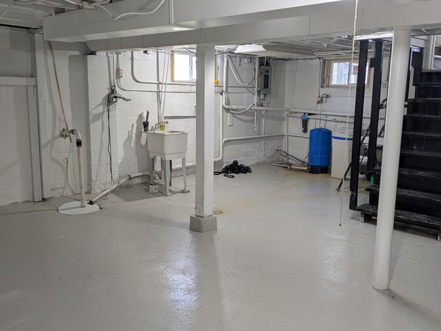 411 N Union Street, Hobart, IN 46342