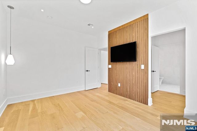 226 Haworth Avenue, Haworth, NJ 07641
