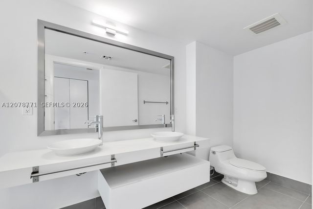 92 SW 3rd St 1403, Miami, FL 33130