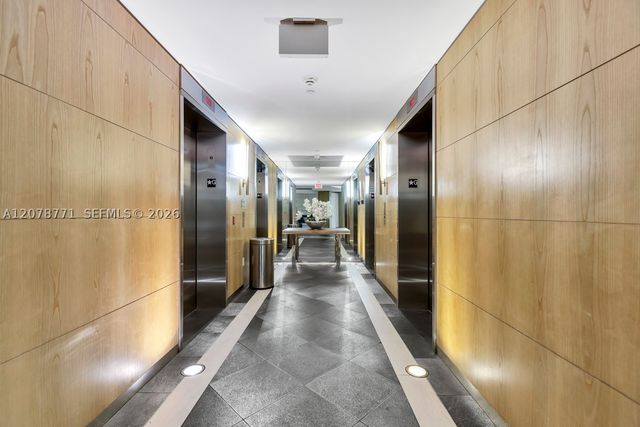 92 SW 3rd St 1403, Miami, FL 33130
