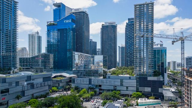 92 SW 3rd St 1403, Miami, FL 33130