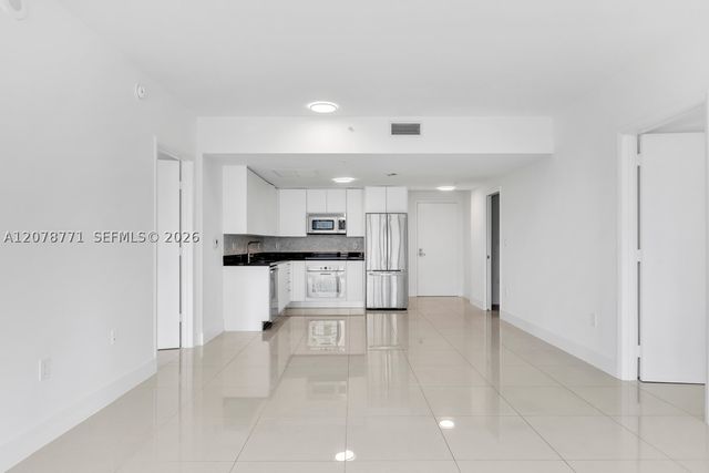 92 SW 3rd St 1403, Miami, FL 33130
