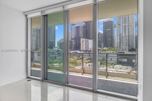 92 SW 3rd St 1403, Miami, FL 33130