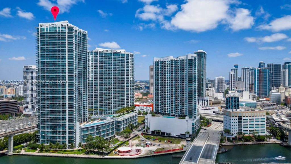 92 SW 3rd St 1403, Miami, FL 33130