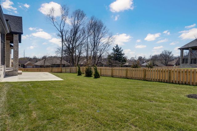 2023 N Silver Charm Avenue, Springfield, MO 65802