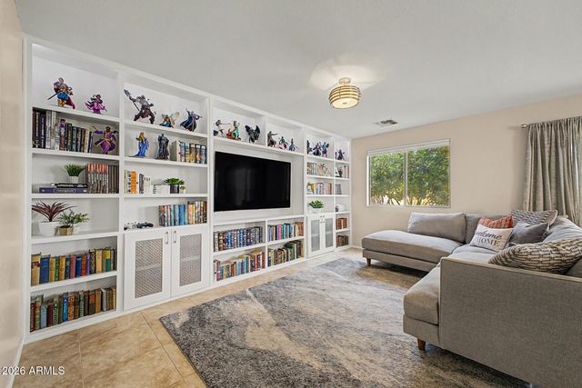 23535 N EL FRIO Court, Sun City, AZ 85373