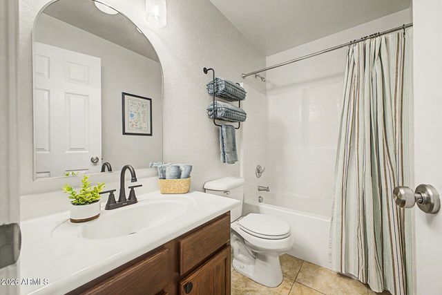 23535 N EL FRIO Court, Sun City, AZ 85373