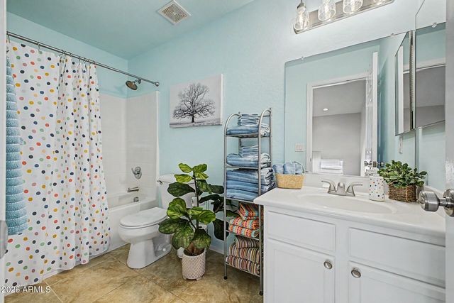 23535 N EL FRIO Court, Sun City, AZ 85373