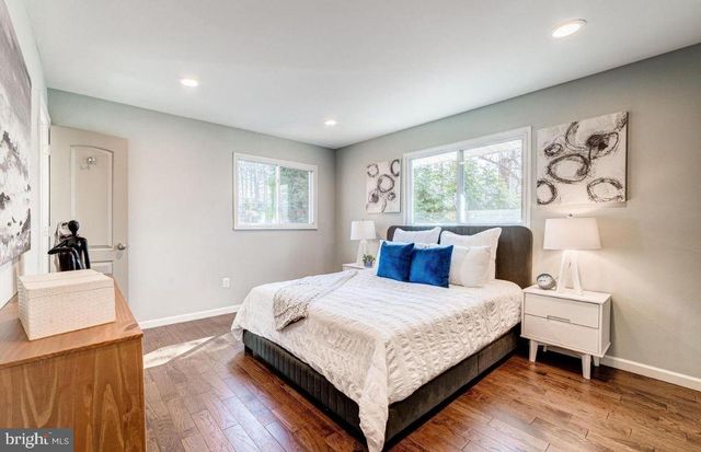 4207 WOODLAND DR, Fairfax, VA 22030