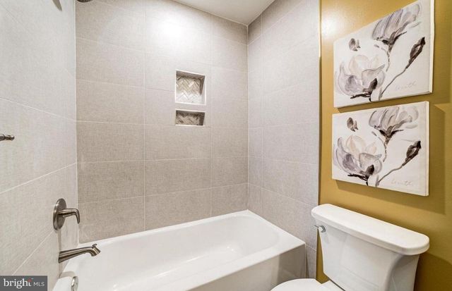 4207 WOODLAND DR, Fairfax, VA 22030