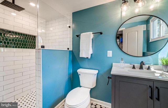 4207 WOODLAND DR, Fairfax, VA 22030