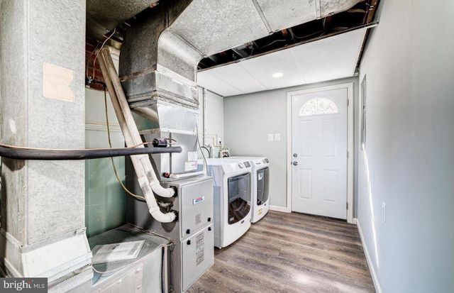 4207 WOODLAND DR, Fairfax, VA 22030