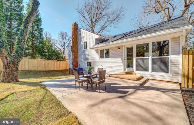 4207 WOODLAND DR, Fairfax, VA 22030