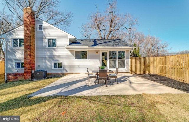 4207 WOODLAND DR, Fairfax, VA 22030