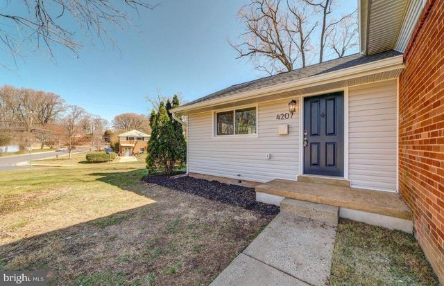 4207 WOODLAND DR, Fairfax, VA 22030