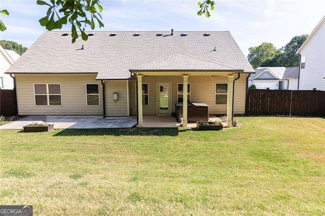 500 Brighton Park Circle, Hoschton, GA 30548