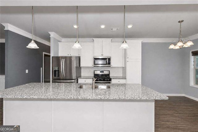 500 Brighton Park Circle, Hoschton, GA 30548