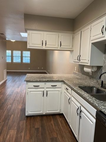 1112 Kathy Lane, Lewisville, TX 75067