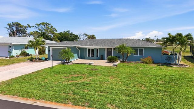 11 OAKLAND HILLS COURT, Rotonda West, FL 33947