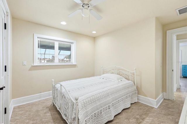 11 OAKLAND HILLS COURT, Rotonda West, FL 33947
