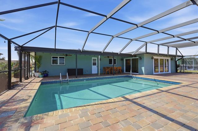 11 OAKLAND HILLS COURT, Rotonda West, FL 33947