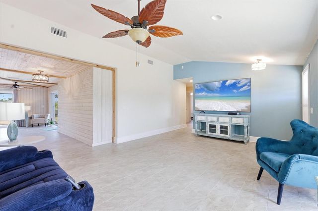 11 OAKLAND HILLS COURT, Rotonda West, FL 33947