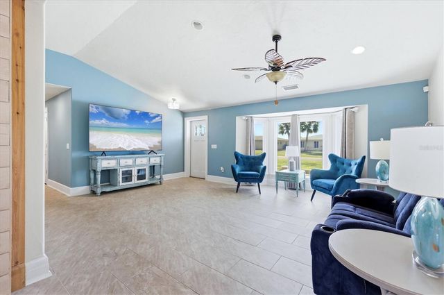11 OAKLAND HILLS COURT, Rotonda West, FL 33947