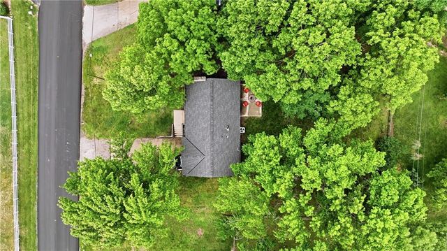 6709 Eastside Drive, Kansas City, MO 64152