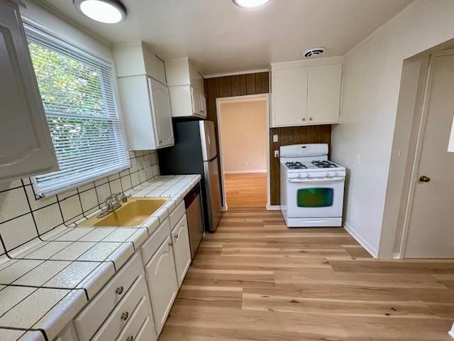 4035 Verdosa Drive, Palo Alto, CA 94306