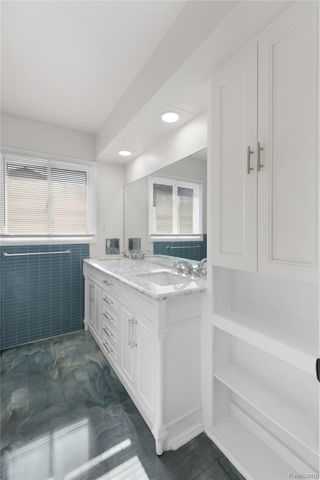 25538 Parsons Drive, Southfield, MI 48075