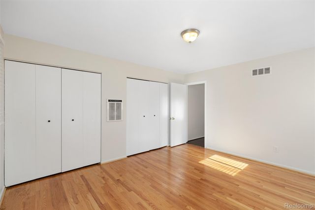 25538 Parsons Drive, Southfield, MI 48075