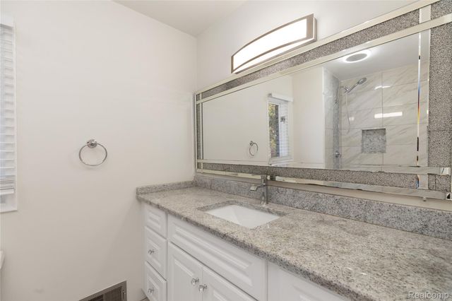 25538 Parsons Drive, Southfield, MI 48075