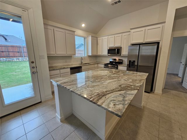 3915 Chesapeake Lane, Forney, TX 75126