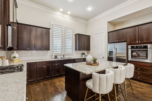 2138 Aylesport Drive, Dallas, TX 75201