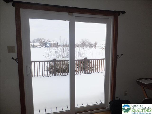 1207 Kressler Road, Allentown City, PA 18103