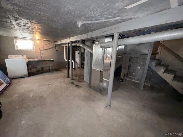 17245 Evergreen Road, Detroit, MI 48219