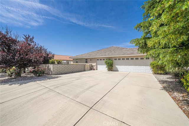 18499 Mountain Meadows, Victorville, CA 92395