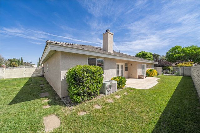 18499 Mountain Meadows, Victorville, CA 92395