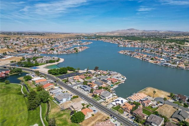 18499 Mountain Meadows, Victorville, CA 92395