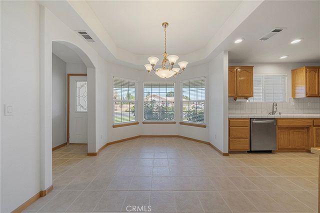 18499 Mountain Meadows, Victorville, CA 92395