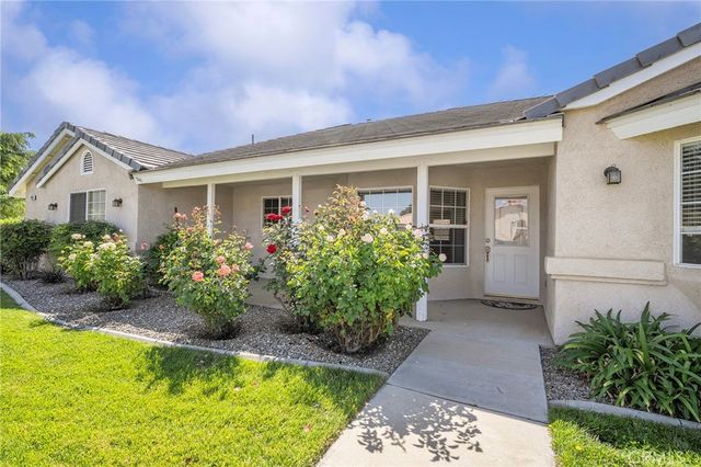 18499 Mountain Meadows, Victorville, CA 92395