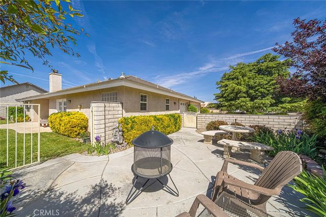 18499 Mountain Meadows, Victorville, CA 92395