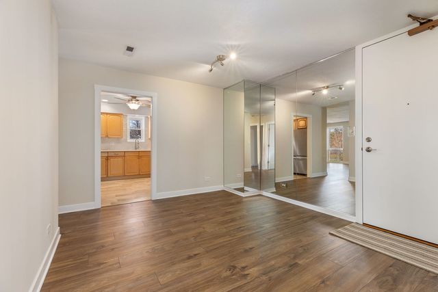 1501 Darien Lake Drive 201, Darien, IL 60561