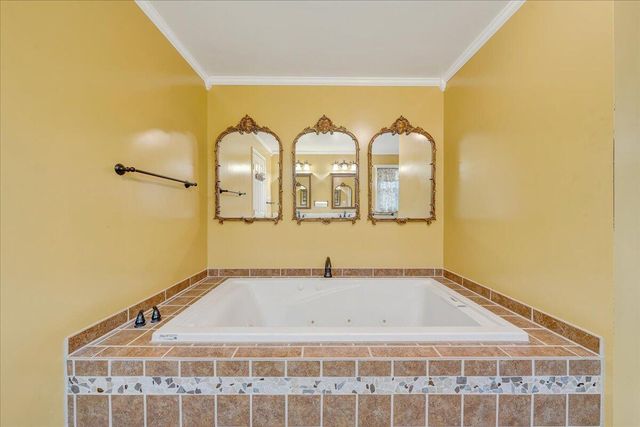 9009 Poor Mountain RD, Bent Mountain, VA 24059