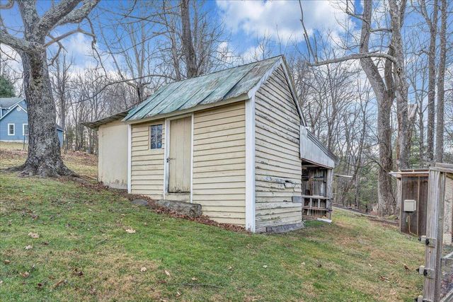 9009 Poor Mountain RD, Bent Mountain, VA 24059