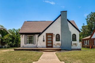 2744 Catherine Street, Dallas, TX 75211